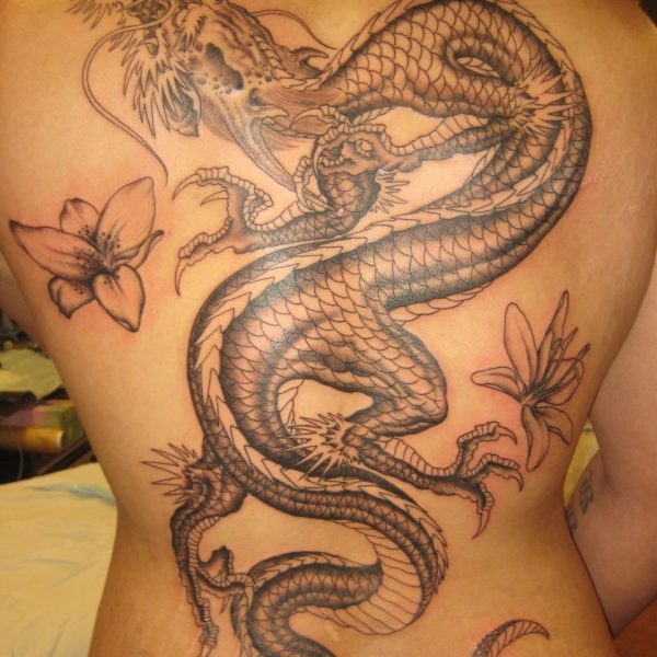 Paolino_Dragon_Backpiece_Girl_Tattoo